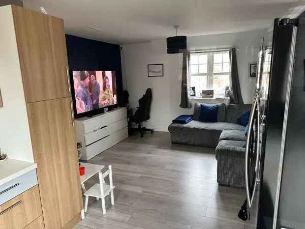 Flat For Rent in Rother, England