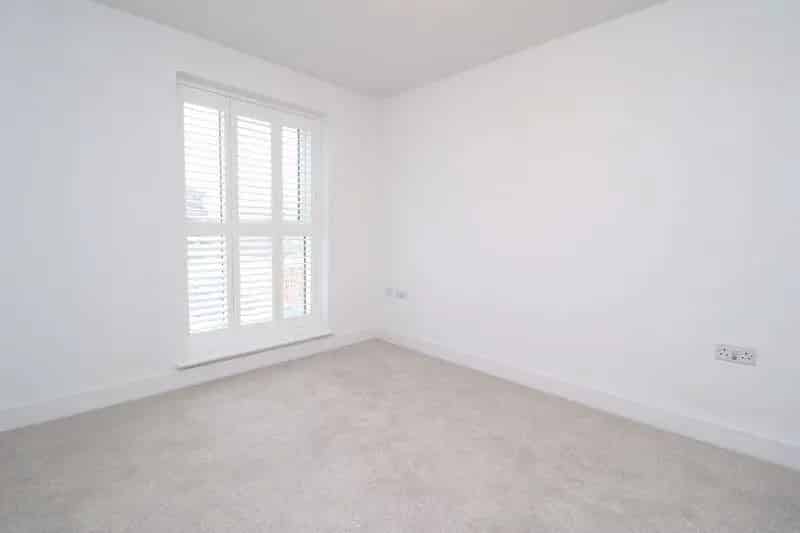 2 Bedroom Apartment to Rent Colebridge Court Cheltenham Road