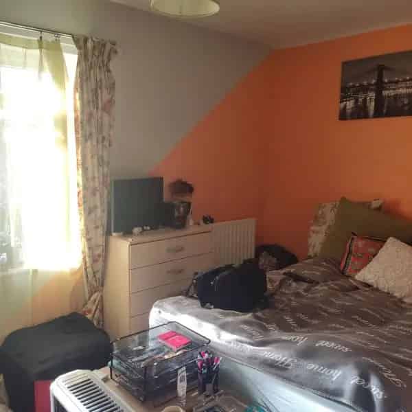 Large One Bedroom Apartment with Built in Wardrobe and Storage
