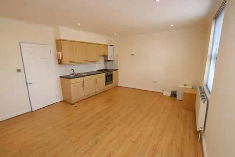 One Bedroom Apartment near Reading Town Centre