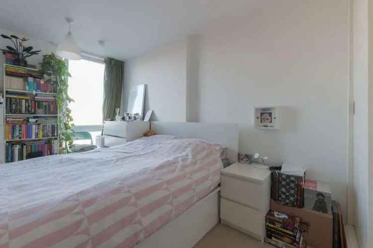 1 Bed Flat for Sale Epsom Town Centre Allocated Parking