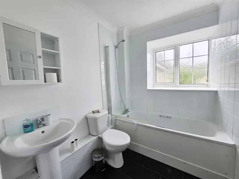 2 Bed Property for Sale