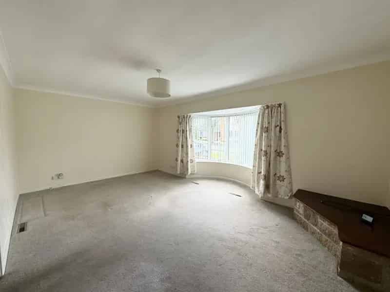2 Bedroom Bungalow To Rent