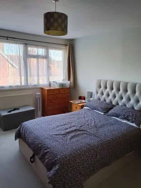 2 Bed Maisonette Near Schools and Transport Links