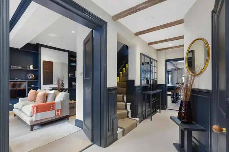 4 Bedroom End of Terrace House for Sale in London