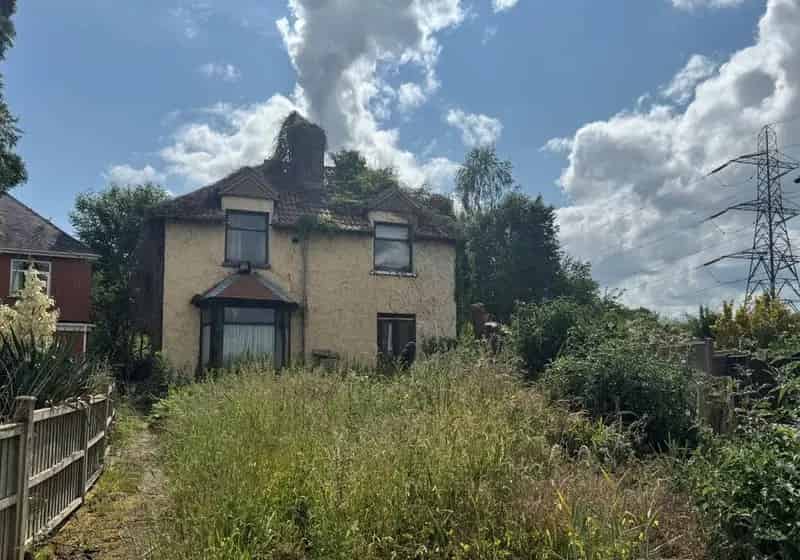 3 Bedroom Detached House for Sale - Refurbishment Project