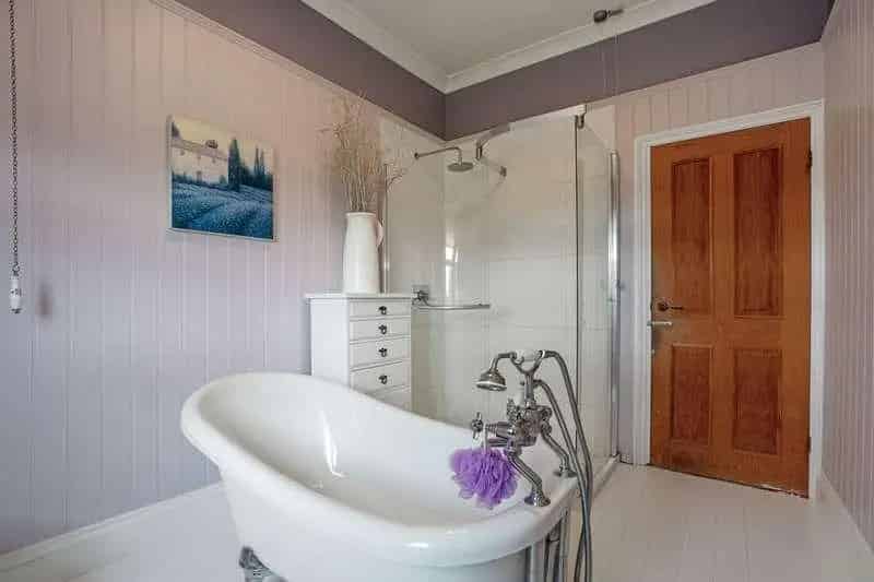 5 Bed Detached Farmhouse For Sale