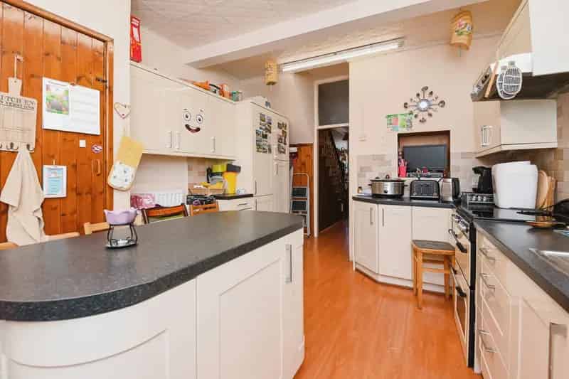 Six Bedroom Semi Detached House Clacton On Sea