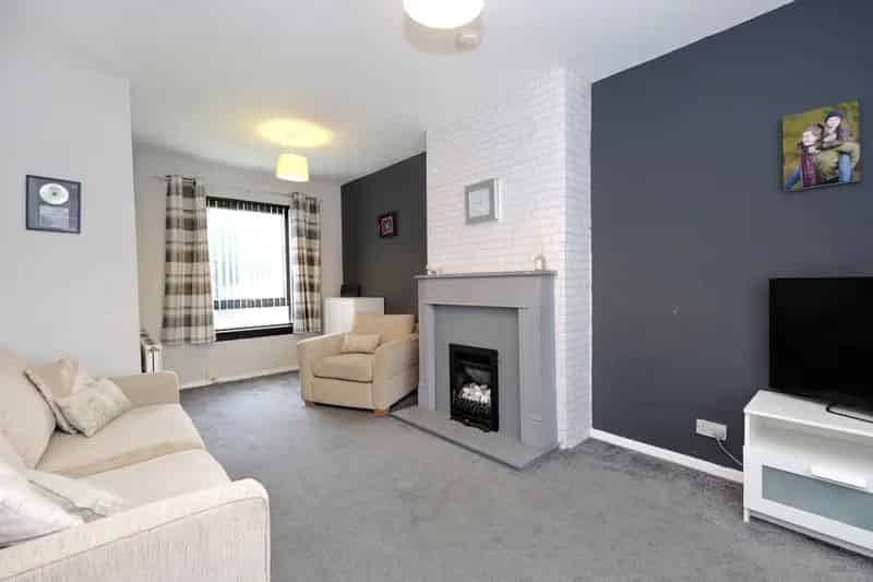 Mid Terrace Villa Ideal First Home Gas Central Heating Double Glazing
