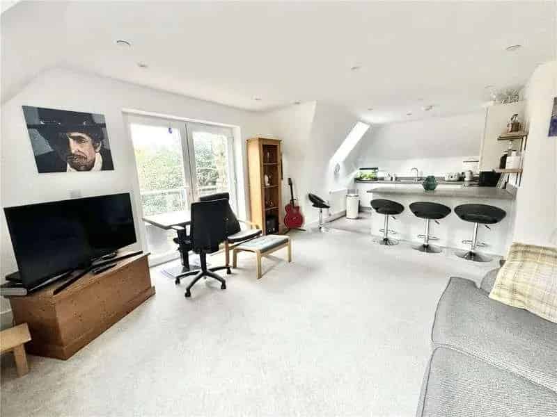 2 Bed Flat for Sale near Ashley Cross
