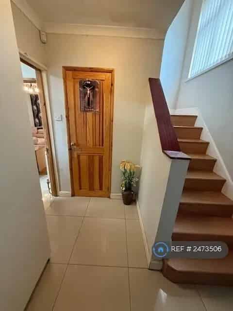 3 Bedroom Semi-Detached House for Rent Southmead