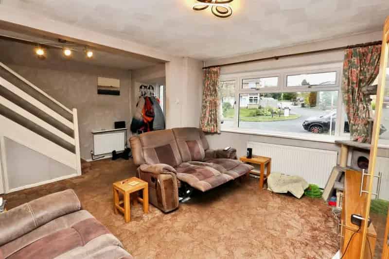 5 Bedroom House Extended Family Home Great Potential
