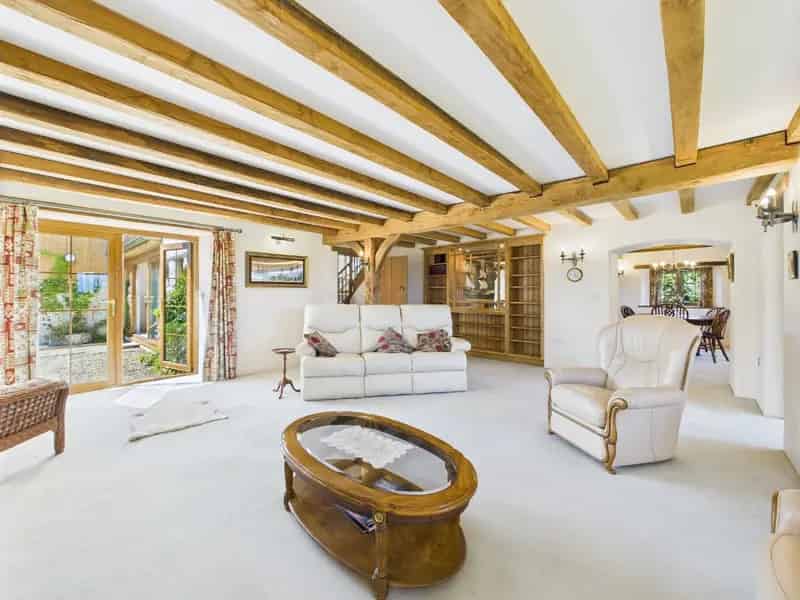4 Bedroom Detached Country Home with 9 Acres