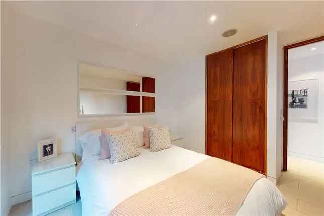 Flat to rent in Latitude House, Oval Road, London NW1