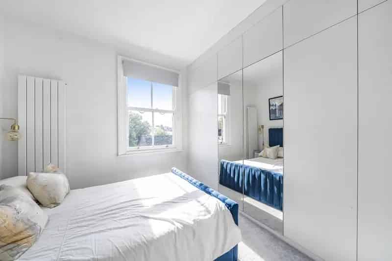 One Double Bedroom Flat near West Hampstead Station