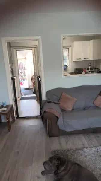 2 Bedroom House Near Town and Beach