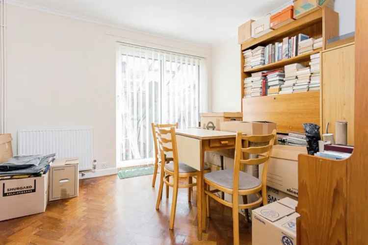 3 Bedroom Detached Bungalow Near Burgess Hill Train Station