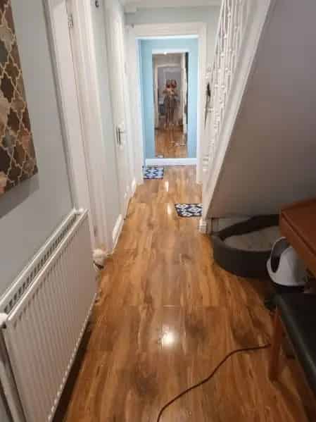 3 Bed End Terrace House Newly Decorated Near Dame Alice Owen School
