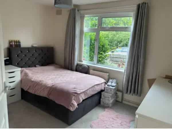 2-Bedroom Ground Floor Flat Near Winchester and Southampton
