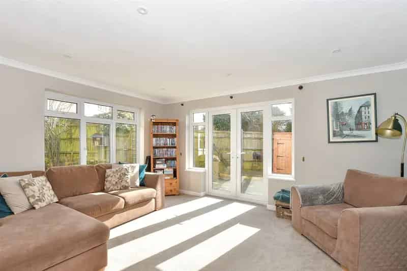 4 Bedroom Semi-Detached House for Sale in Felbridge