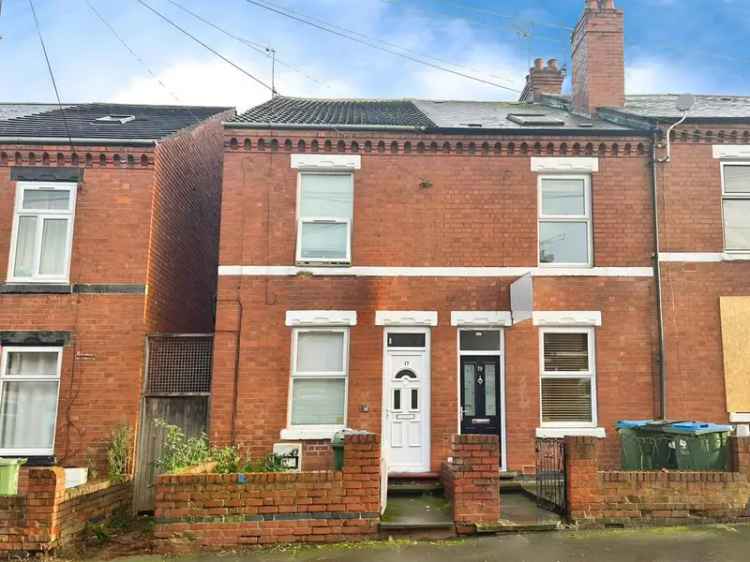 4 bedroom end of terrace house for sale