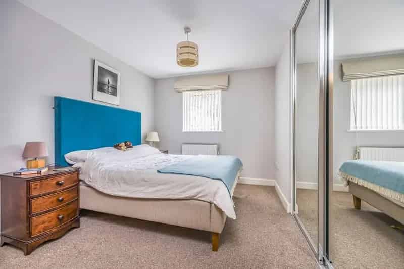 2 Bedroom Flat for Sale Portsmouth Hampshire PO1