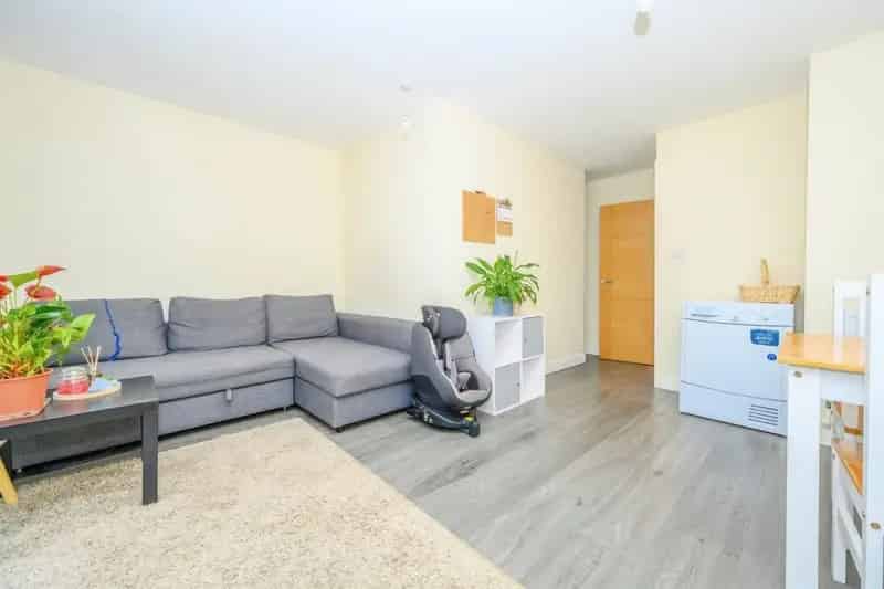 Three Bedroom Family Home Near Amenities