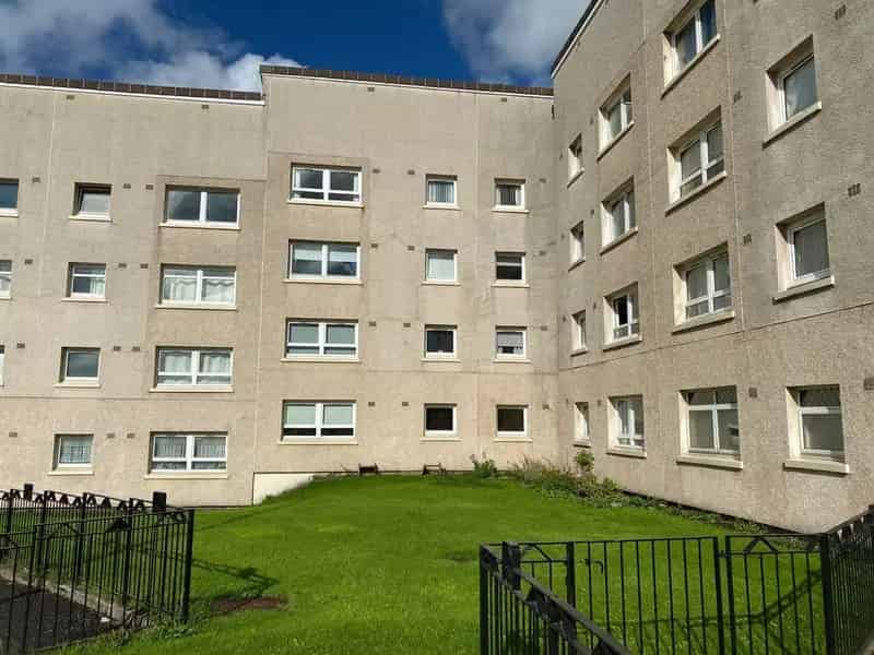 3 Bedroom Apartment to Rent in Springburn