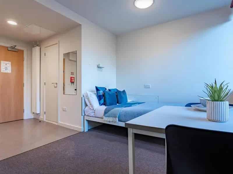 Aberdeen Student Studio Apartment near University