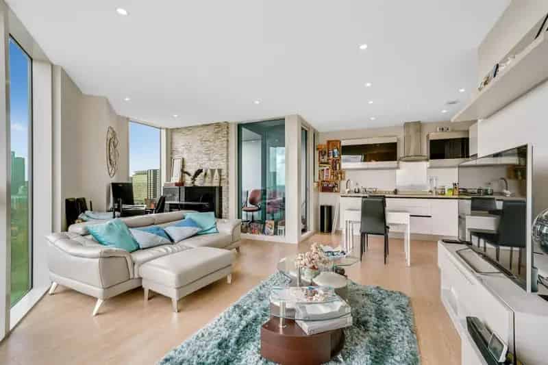 Spacious 2 Bed Apartment Near West Croydon Station