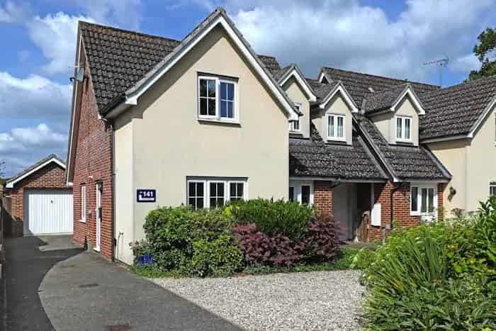 3 Bedroom Semi-Detached House For Sale Near Chelmsford