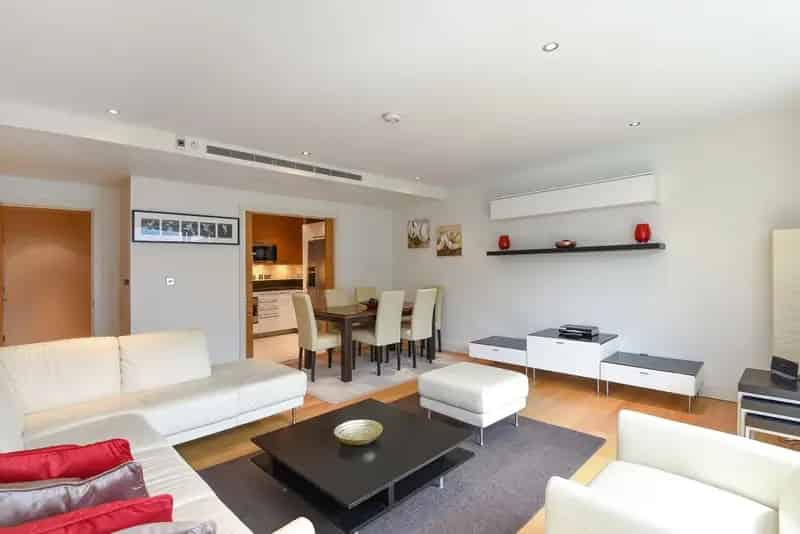 Two Double Bedroom Apartment Imperial Wharf River Views Gym Parking
