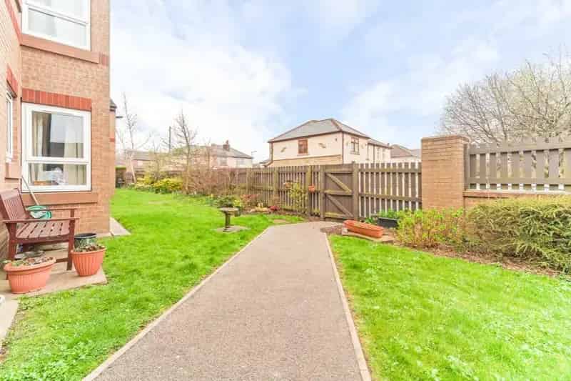 1 Bedroom Flat for 55+ in Undercliffe