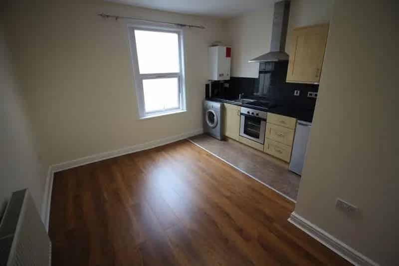 2 Bedroom Flat Ashley Down Bristol City Centre