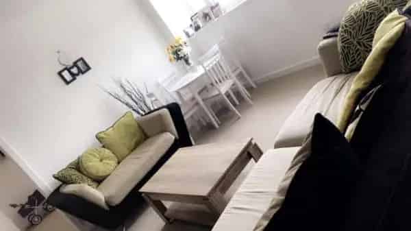 Spacious New Build Flat with Parking