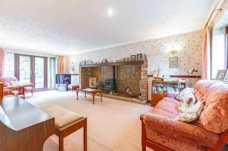 4 bedroom House
 For Sale
