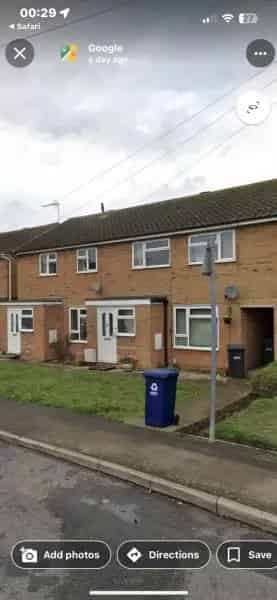 3 Bed Semi Detached House Near Shops and School