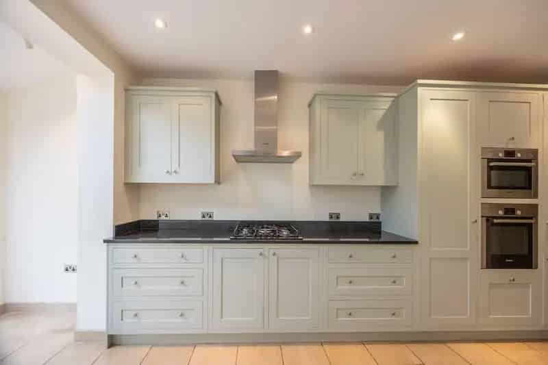 3 Bedroom Bath Terrace House for Sale - Milton Avenue