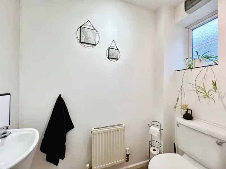 3 Bedroom Townhouse For Sale