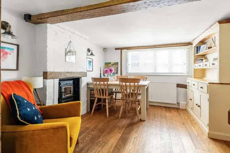 2 Bed Grade II Listed House for Sale