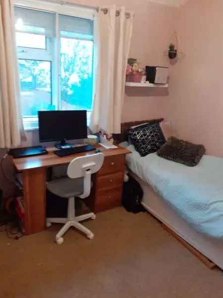 House For Rent in Birmingham, England