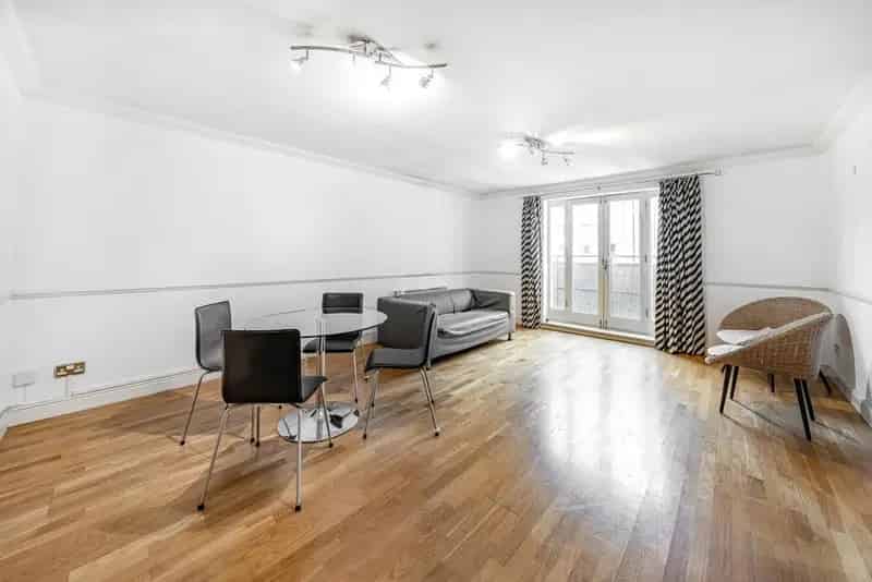 Flat For Sale , London, England