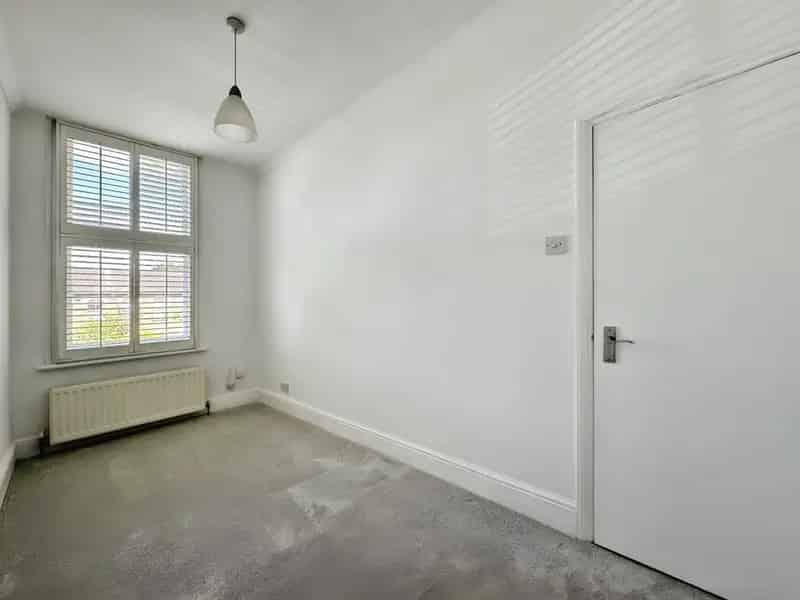 2 Bedroom Flat for Sale East Dulwich SE22