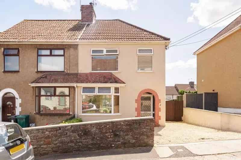 3 Bedroom Semi Detached House Kingswood BS15 For Sale