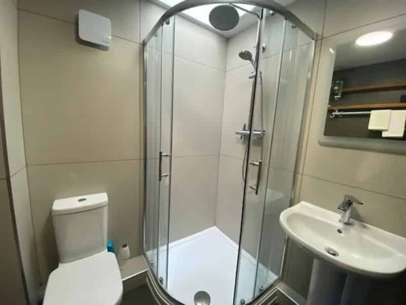 2 Bedroom Flat To Rent Available 10052025