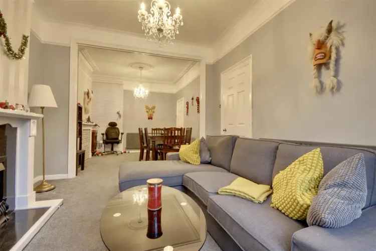 3 Bedroom Terraced House to Rent Modern Family Home