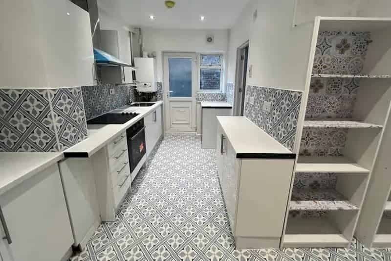 3 Bedroom House with Modern Amenities and Garden