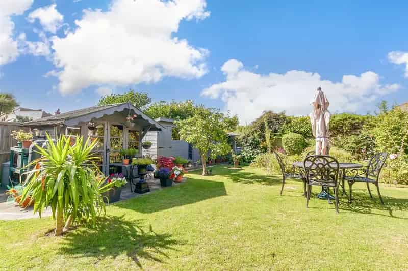 2 Bedroom Detached Bungalow for Sale in Broadstairs