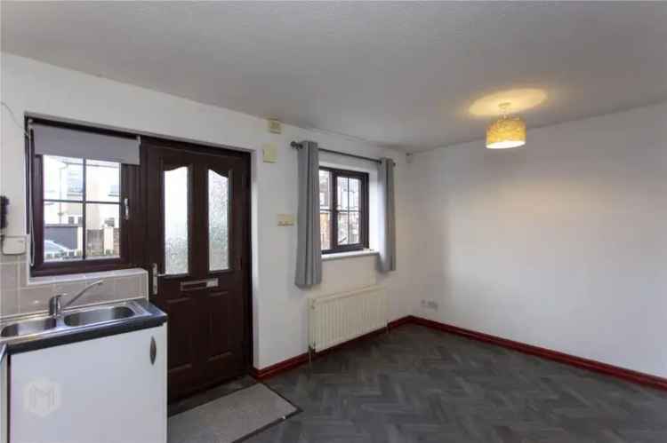 3 Bedroom Terraced House Near Bolton and Manchester