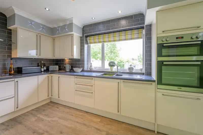 4 Bedroom Bungalow For Sale